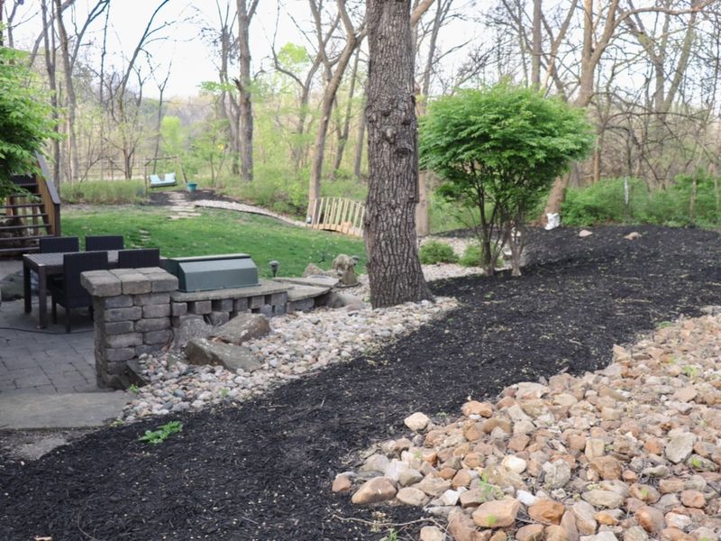 Mulch and rock installation Johnson County